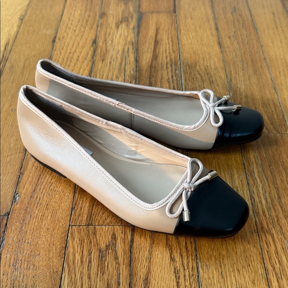 Steve Madden Shoes - Steve Madden Black and Cream cap toe flats 6.5